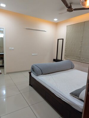 Bathroom in 2.5 BHK Apartment at Prestige Royale Gardens, Doddaballapur Road – for Rent