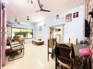 Team Area in 2 BHK Apartment at Maninagar East – for Sale