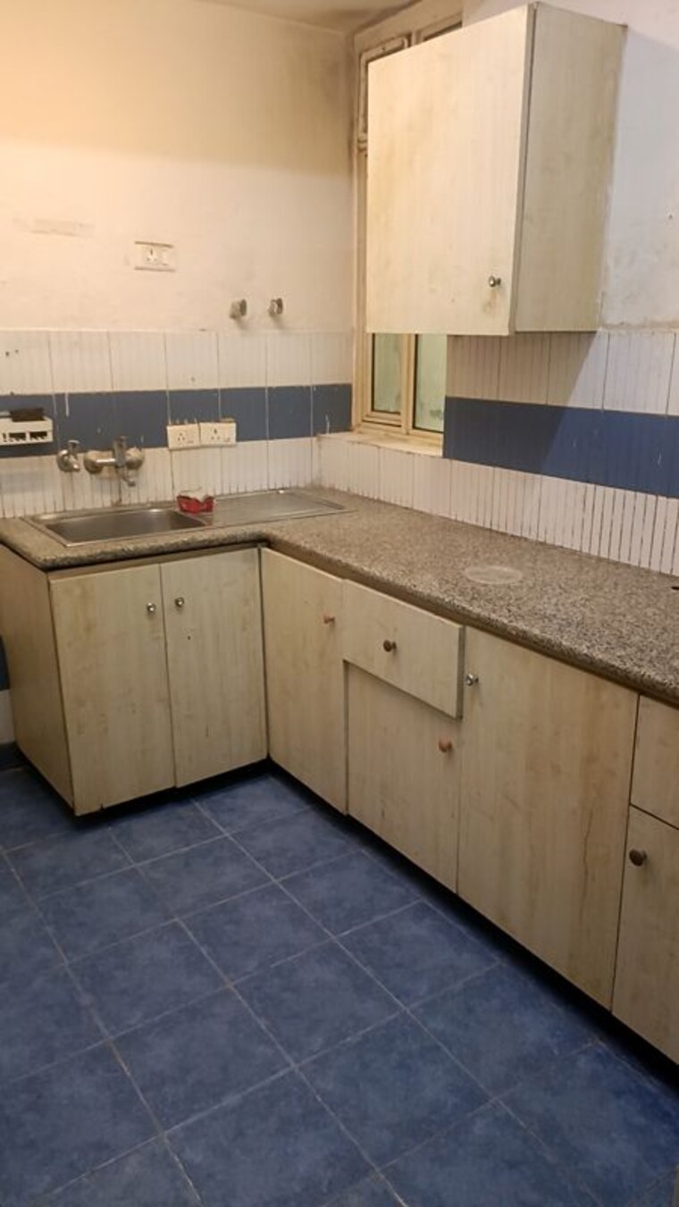 Kitchen, unitech-woodstock-floors 3 Bedroom 1550 Sq.Ft. Apartment In Sector 50 Gurgaon 10625021
