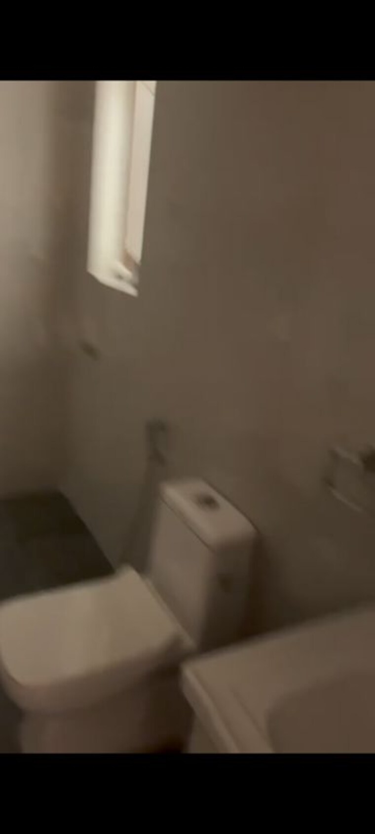 Bathroom, sector 19 3 Bedroom 250 Sq.Mt. Builder Floor In Sector 19 Noida 10623236