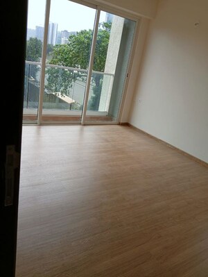 Room in 2 BHK Apartment at One Indiabulls Thane 1, Pokhran Road No One – for Sale