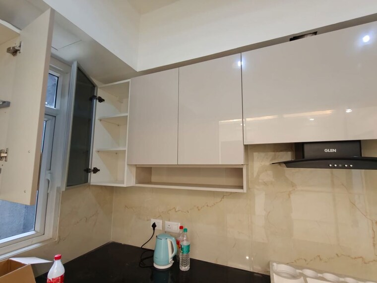 Kitchen, emaar-emrald-floors-select 3.5 Bedroom 1665 Sq.Ft. Apartment In Sector 65 Gurgaon 10625036