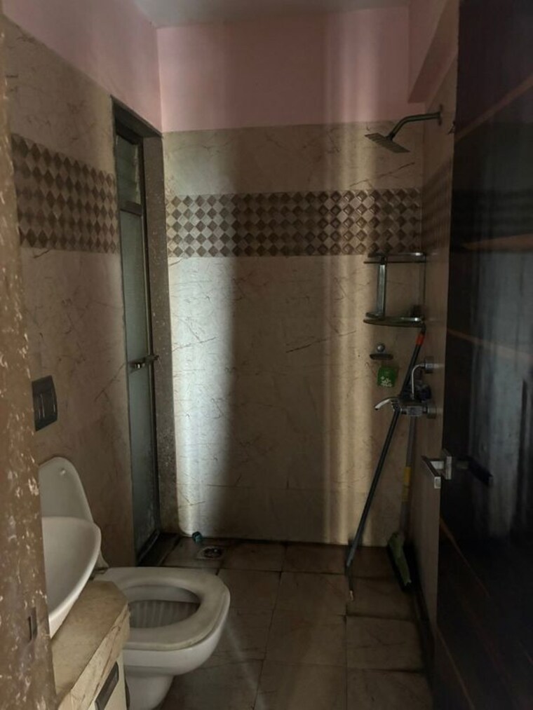 Bathroom, madhav-palacia 1.5 Bedroom 611 Sq.Ft. Apartment In Ghodbunder Road Thane 10625047
