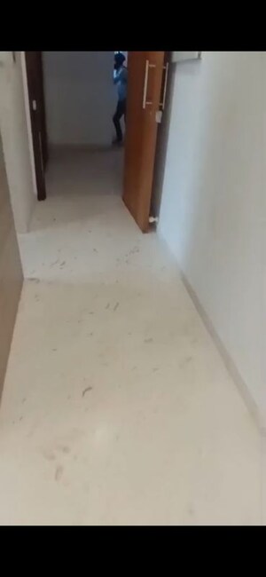 Room in 2.5 BHK Apartment at Ekta Tripolis, Goregaon West – for Rent