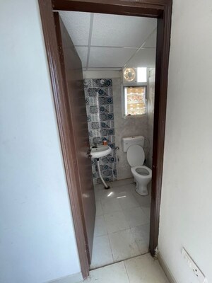 Building Lobby in 2 BHK Apartment at Signature Global Proxima Phase 2, Sector 89 – for Rent