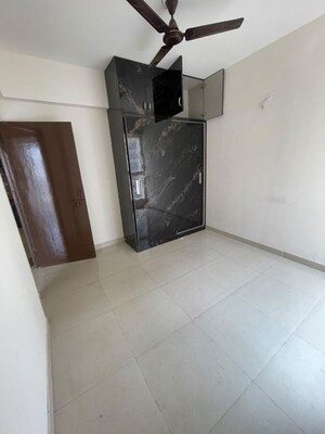 Room in 2 BHK Apartment at Signature Global Proxima Phase 2, Sector 89 – for Rent