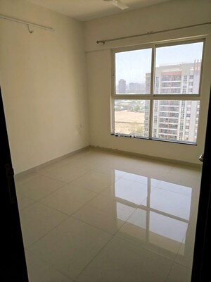 Room in 3 BHK Apartment at Pride Purple Park Astra, Hinjewadi – for Rent