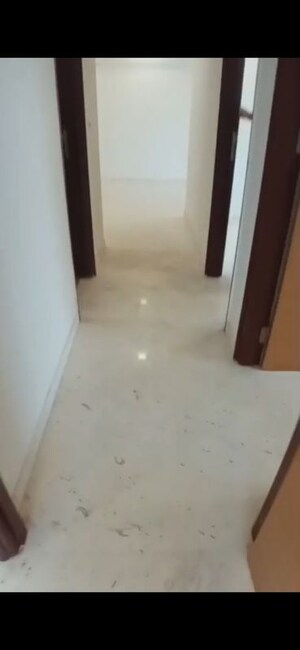 Room in 2.5 BHK Apartment at Ekta Tripolis, Goregaon West – for Rent