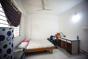 Furnished Amenities in 3 BHK Apartment at Nikol – for Sale