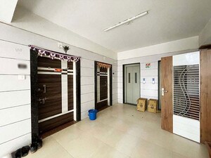 Room in 3 BHK Apartment at Nikol – for Sale
