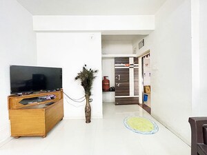 Furnished Amenities in 3 BHK Apartment at Nikol – for Sale