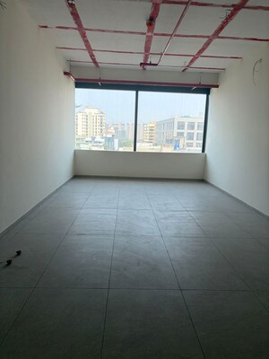 Room in  Office Space at Bhoomi 9 Business Bay, Malad West – for Rent