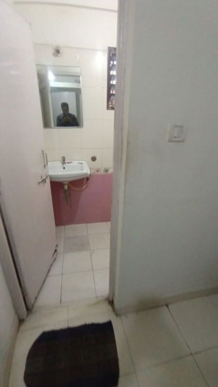Bathroom, khese park 4 Bedroom 2200 Sq.Ft. Independent House In Khese Park Pune 10625148