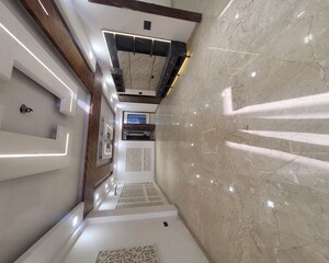 Building Lobby in 4 BHK Builder Floor at Green Fields Colony – for Sale