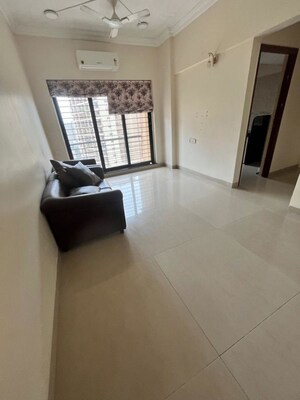 1 BHK Apartment For Sale in K Raheja Heights, Malad East
