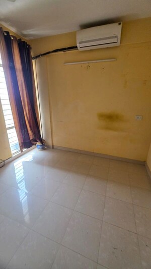 Furnished Amenities in 3 BHK Apartment at Conscient Habitat 102, Sector 102 – for Rent