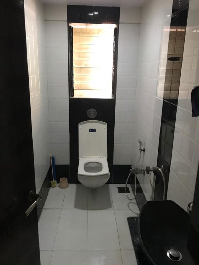 Bathroom, jeevan nagar 2 Bedroom 864 Sq.Ft. Apartment In Jeevan Nagar Mumbai 10625263