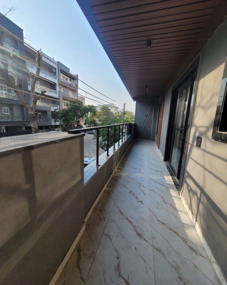 Balcony, green fields colony 4 Bedroom 2500 Sq.Ft. Builder Floor In Green Fields Colony Faridabad 10625234