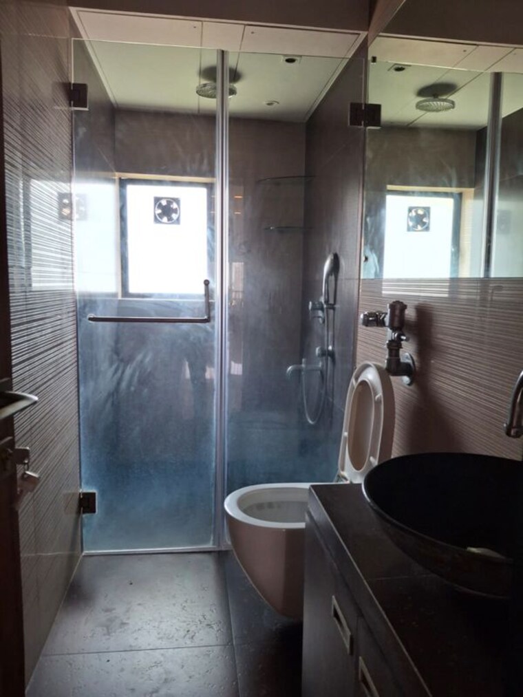 Bathroom, felicia-apartment 3.5 Bedroom 2200 Sq.Ft. Apartment In Pali Hill Mumbai 10625338