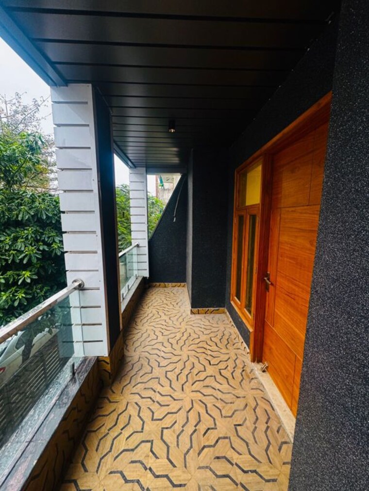 Balcony, green fields colony 4 Bedroom 2656 Sq.Ft. Builder Floor In Green Fields Colony Faridabad 10625364