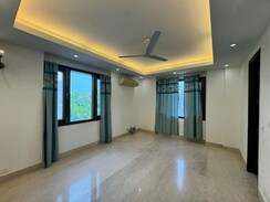 3 BHK + Servant Room Builder Floor For Rent in Defence Colony