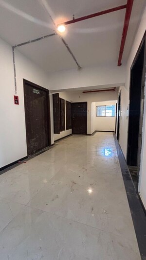 Room in 2 BHK Apartment at Dem Phoenix, Malad East – for Rent