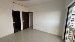 Room in 2 BHK Apartment at Dem Phoenix, Malad East – for Rent