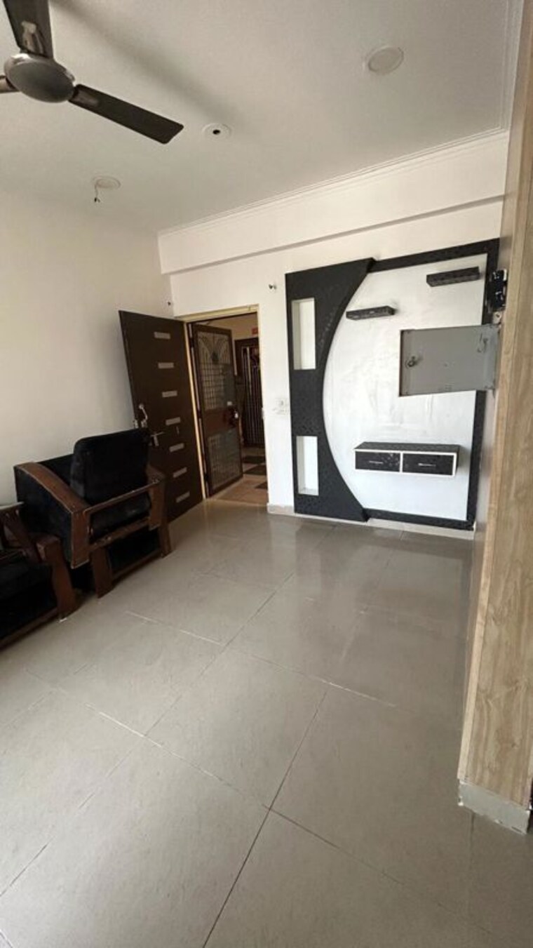  Parking, gaur-city-4th-avenue 2.5 Bedroom 1175 Sq.Ft. Apartment In Sector 4 Greater Noida Greater Noida 10617705