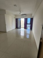 3 BHK 1020 Sq.Ft. Apartment in Rustomjee Seasons