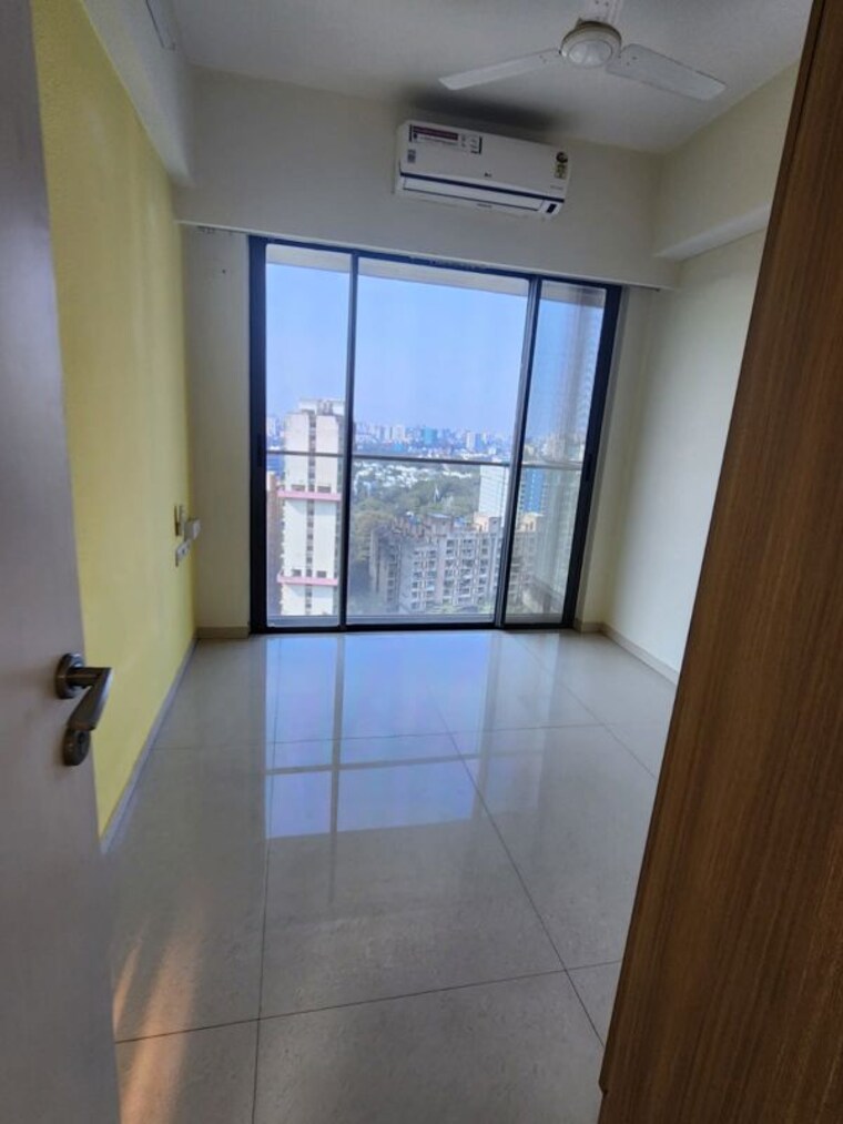 Room, rustomjee-seasons 3 Bedroom 1020 Sq.Ft. Apartment In Bandra East Mumbai 10625393