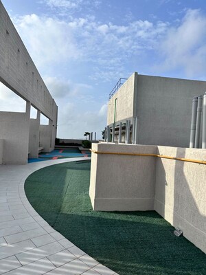 Swimming Pool in 2 BHK Apartment at Shapoorji Pallonji BKC 28, Bandra East – for Rent