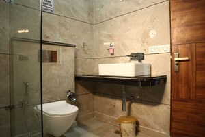 Bathroom in 6+ BHK Villa at Mussoorie – for Sale