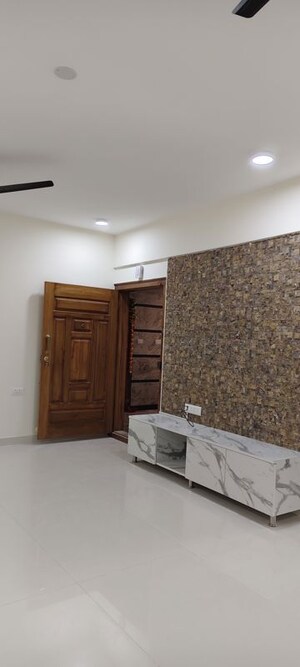 Living Room in 2 BHK Apartment at Halasuru – for Rent