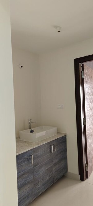 Bathroom in 2 BHK Apartment at Halasuru – for Rent