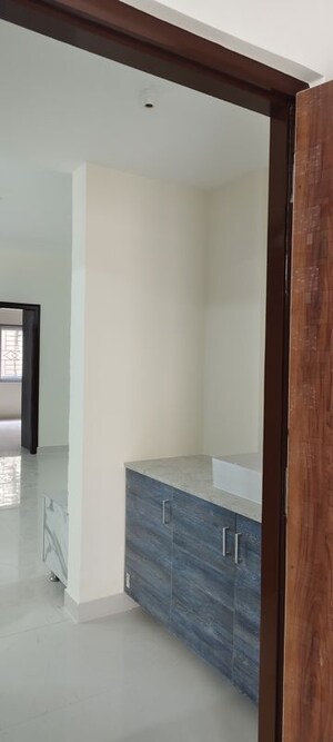 Room in 2 BHK Apartment at Halasuru – for Rent