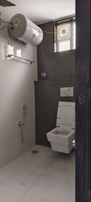 Bathroom in 2 BHK Apartment at Halasuru – for Rent