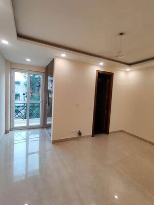 Room in 2 BHK Builder Floor at Lajpat Nagar – for Rent