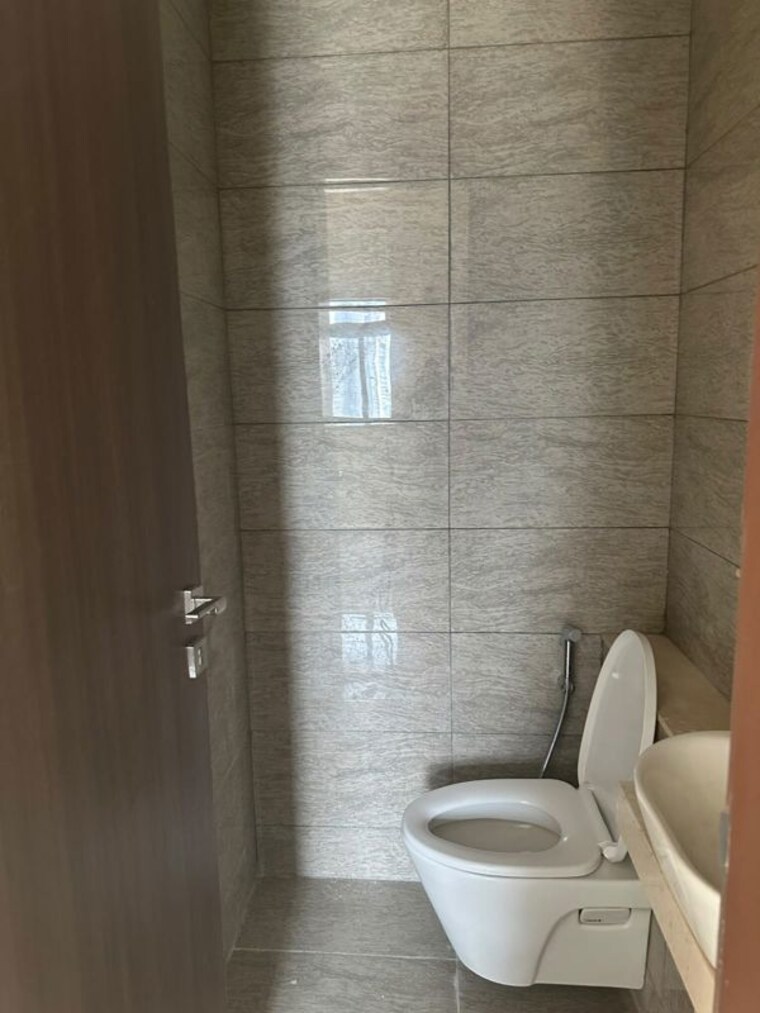 Bathroom, sheth-auris-serenity-tower-3 2 Bedroom 805 Sq.Ft. Apartment In Malad West Mumbai 10625448