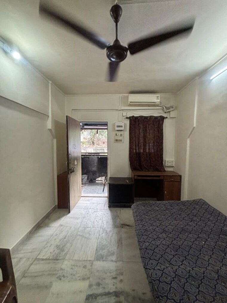 Bedroom, shree-lakshmi-chs 1 RK 250 Sq.Ft. Apartment In Lower Parel Mumbai 10625462