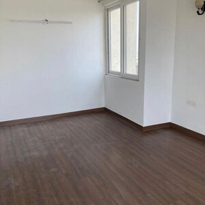 Room in 3 BHK Apartment at Conscient Heritage One, Sector 62 – for Rent