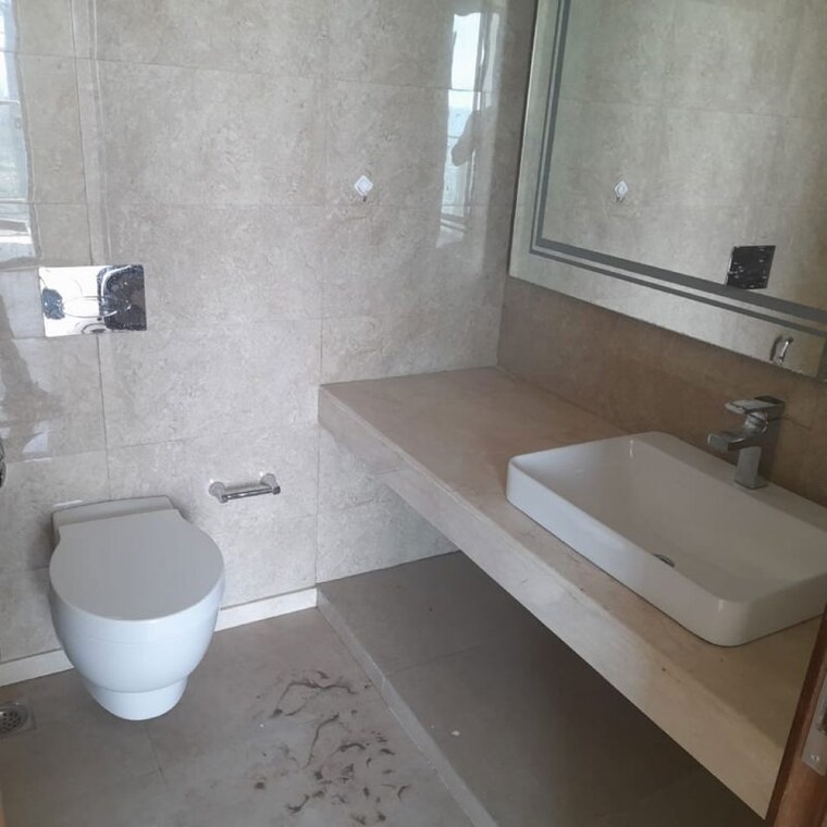 Bathroom, emaar-the-palm-drive-palm-studios 2 Bedroom 1200 Sq.Ft. Apartment In Sector 66 Gurgaon 10625503