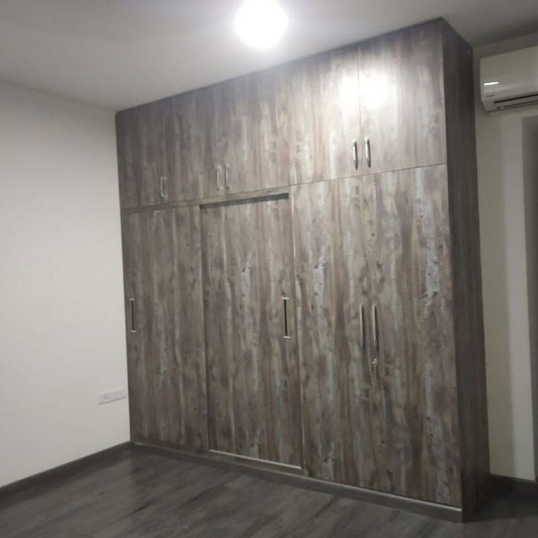 Room, emaar-the-palm-drive-palm-studios 2 Bedroom 1200 Sq.Ft. Apartment In Sector 66 Gurgaon 10625503