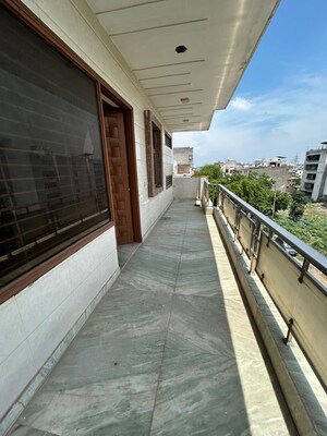 Balcony in 3 BHK Builder Floor at Green Fields Colony – for Rent
