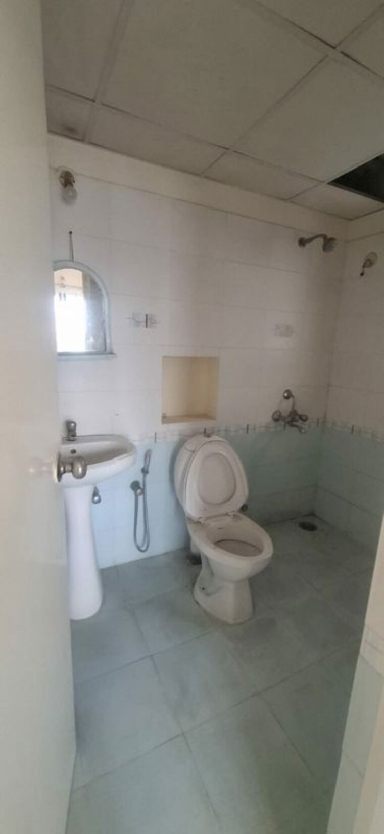 Bathroom, phoenix-orchid 3 Bedroom 1900 Sq.Ft. Apartment In Singasandra Bangalore 10625481