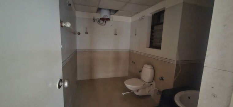 Bathroom, phoenix-orchid 3 Bedroom 1900 Sq.Ft. Apartment In Singasandra Bangalore 10625481