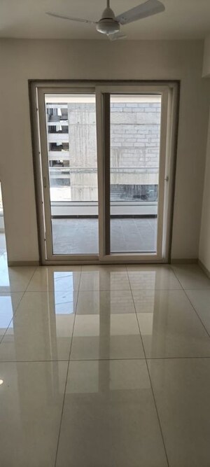 Room in 3 BHK Apartment at Fortune Air, Gotri – for Sale