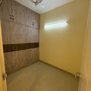 Room in 3 BHK Apartment at Emaar Emerald Estate, Sector 65 – for Rent