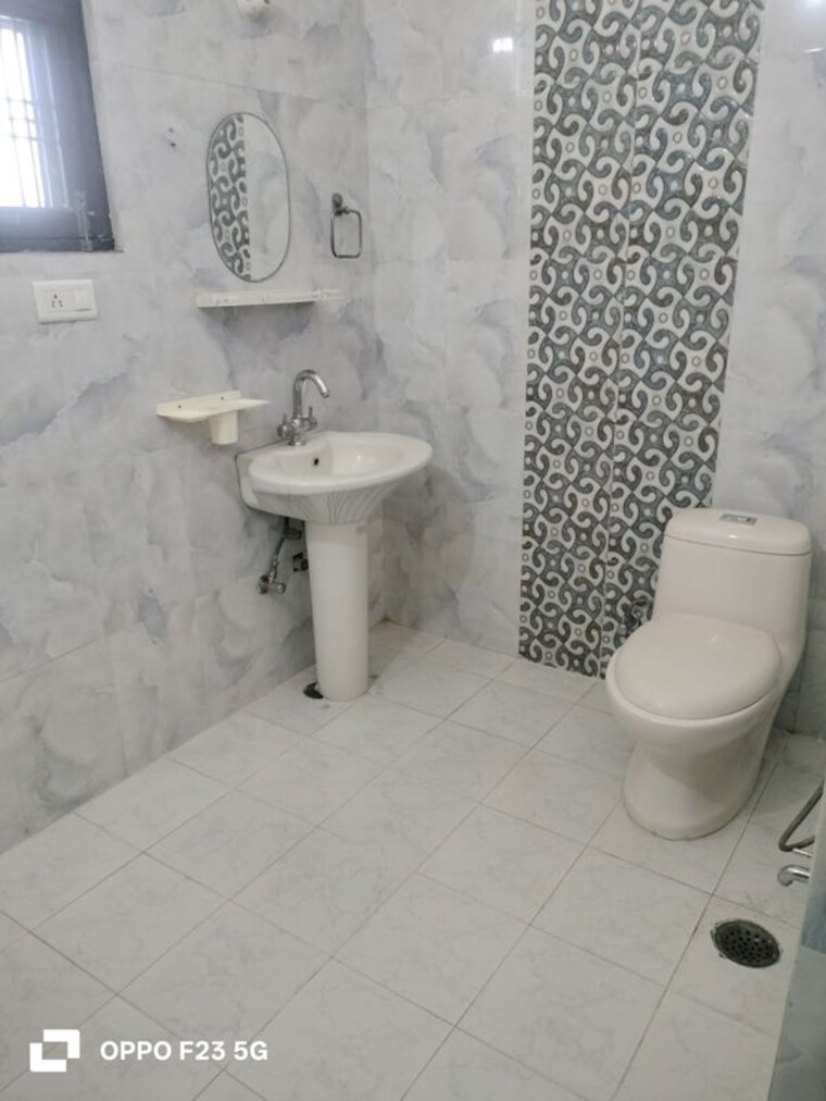 Bathroom, vikrant khand 2 Bedroom 1400 Sq.Ft. Builder Floor In Vikrant Khand Lucknow 10625514