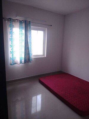 Room in 2 BHK Apartment at Ramky One North, Yelahanka – for Rent