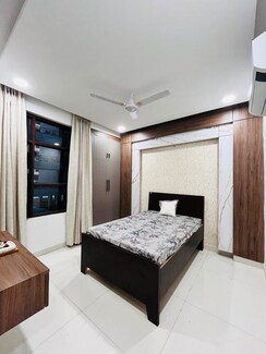 3 BHK Builder Floor For Sale in Sector 64
